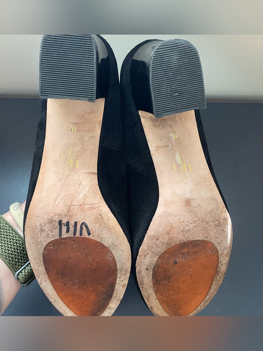Cole Haan Black Women’s Suede Heels Size 7 - Picture 10 of 15